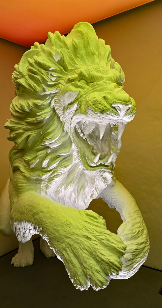 sculpture of the lion who attacked David LIvingstone